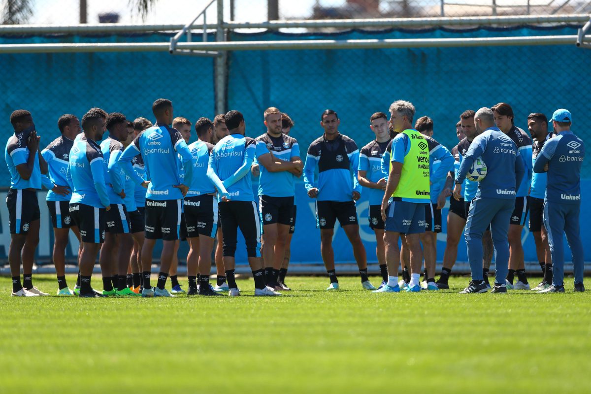 Grêmio treinou sob comando de Renato