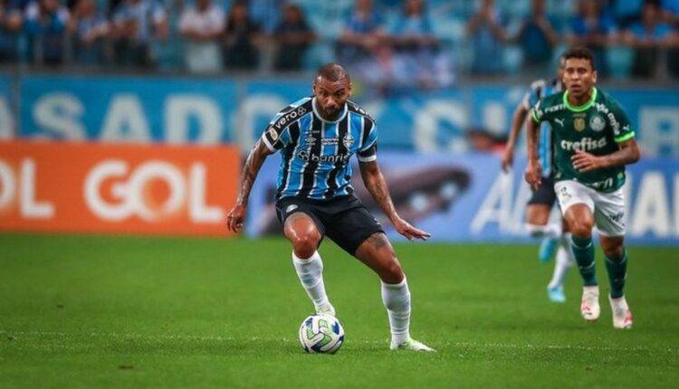 João Pedro Galvão reforça o Grêmio