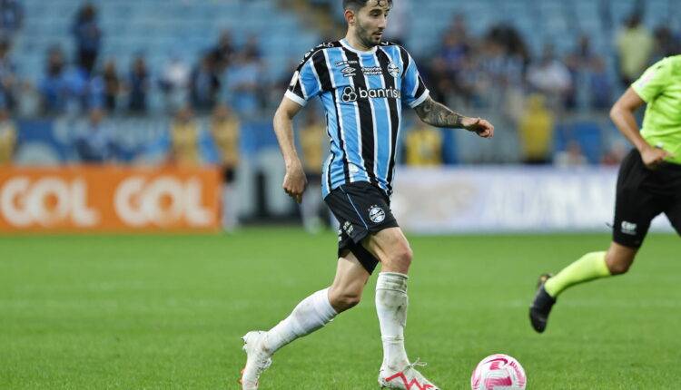 Villasanti pelo Grêmio