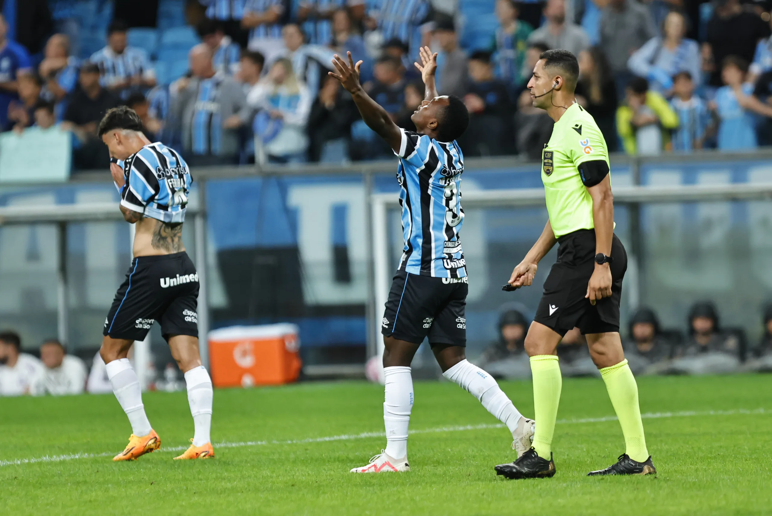 Entenda por que Nathan Fernandes não deve abrir 2024 como titular absoluto do Grêmio Grêmio