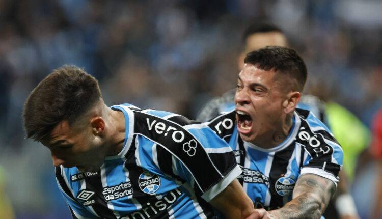 Grêmio tem Renato na casamata