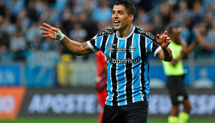 Luis Suárez, jogador do Grêmio durante partida contra o Athletico. FOTO: Roberto Vinícius/AGAFOTO