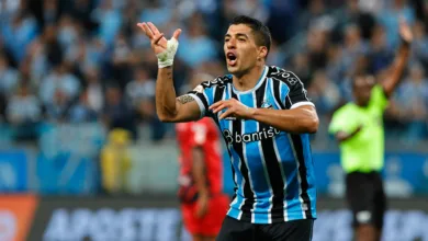 Salário atual de Suárez é menor do que na época do Grêmio; números são revelados Suárez na época do Grêmio