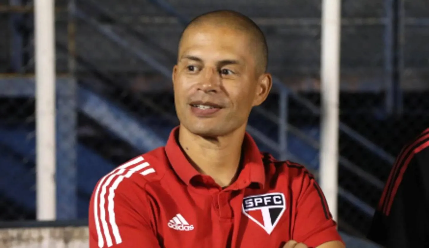 Alex cita o que mais chama a atenção em Alan Patrick e diz que é "maravilhoso" vê-lo jogar Alex elogiou Alan Patrick