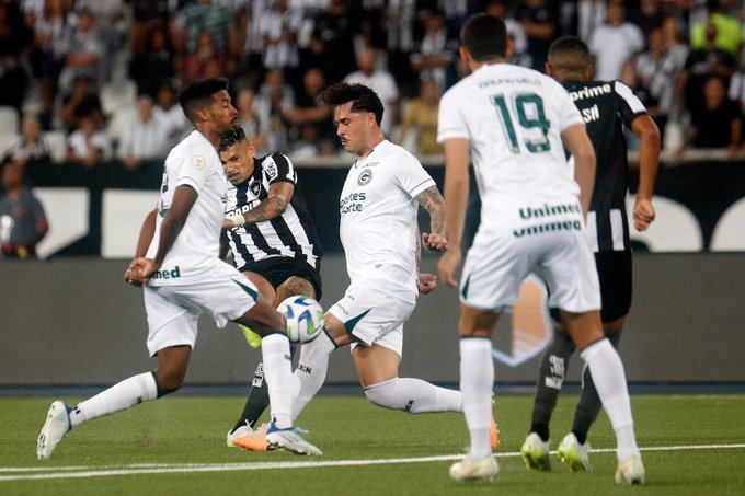 Botafogo ainda enfrenta o Grêmio em casa