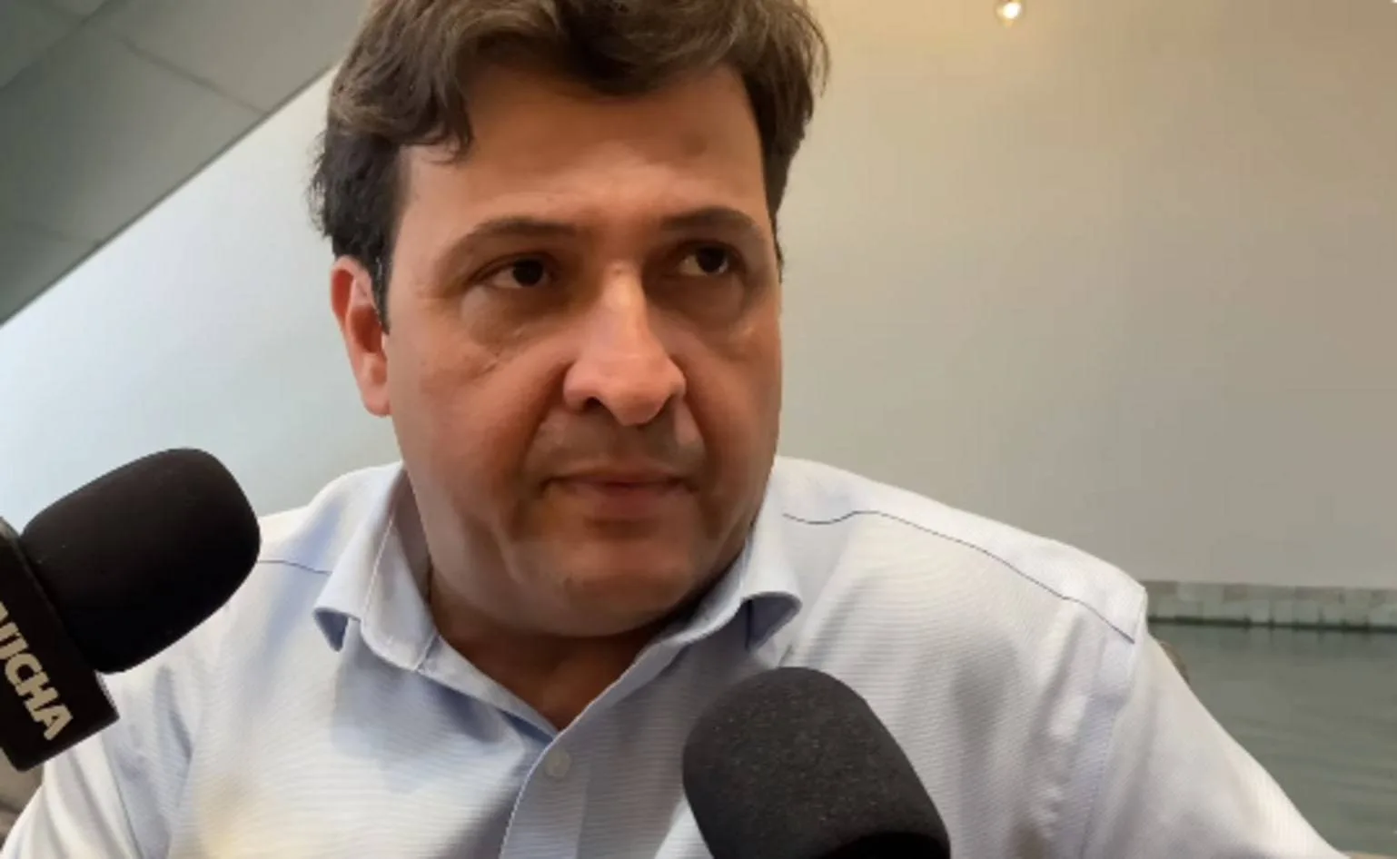 Futuro de Suárez em pauta: presidente do Grêmio se manifesta sobre informação dada por Pedro Ernesto Grêmio ainda tem Suárez
