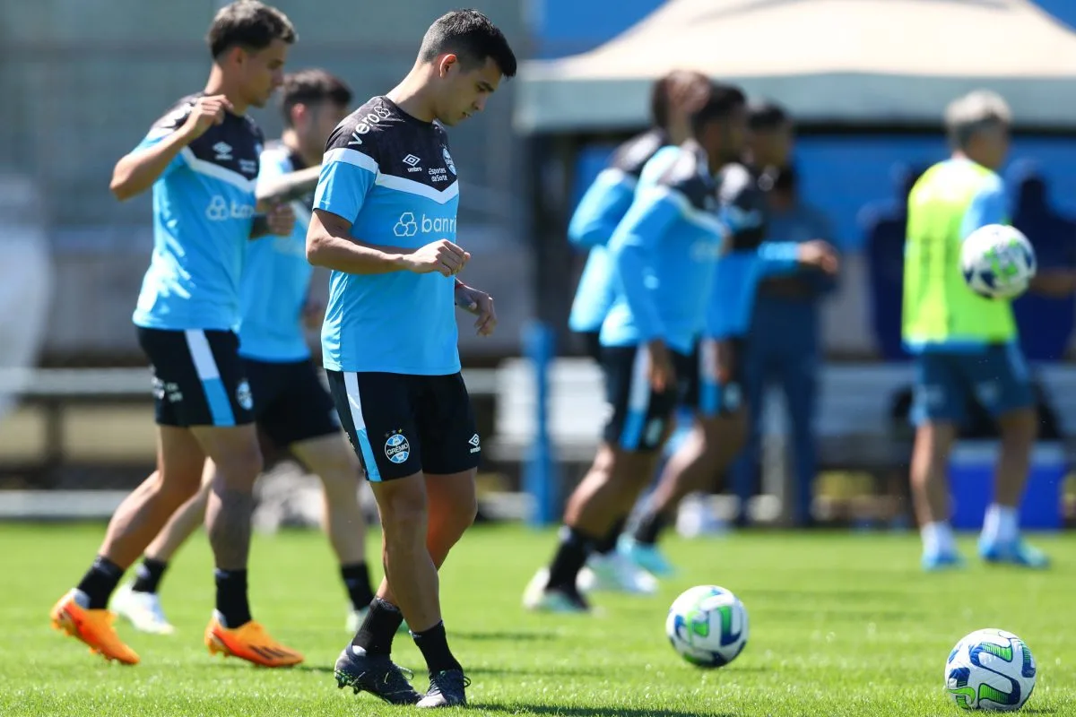 Os 10 jovens da base do Grêmio chamados por Renato para o treinamento deste domingo Grêmio
