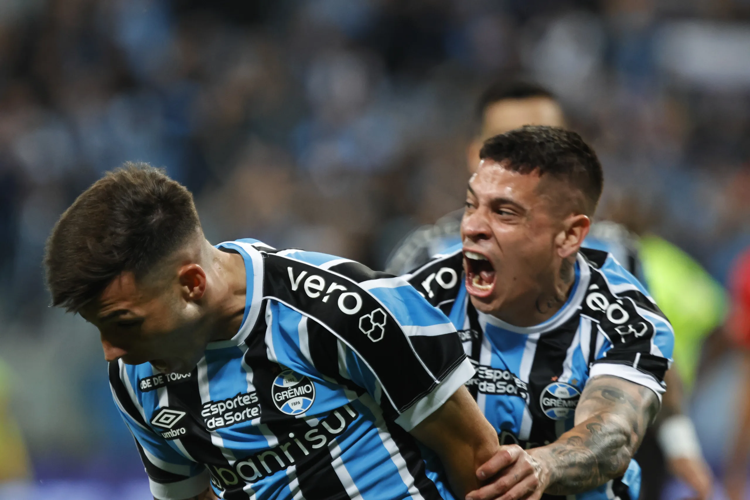 Vem reforço de peso? Renato antecipa que Grêmio terá "vantagem" financeira em 2024 Grêmio tem Renato na casamata