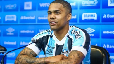 Douglas Costa na época de Grêmio