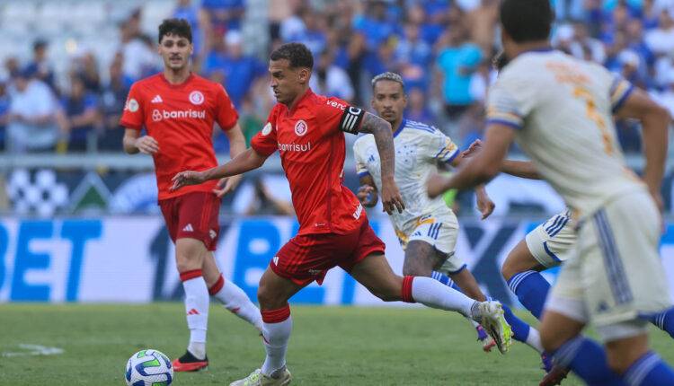 Coudet vem substituindo Alan Patrick no Inter