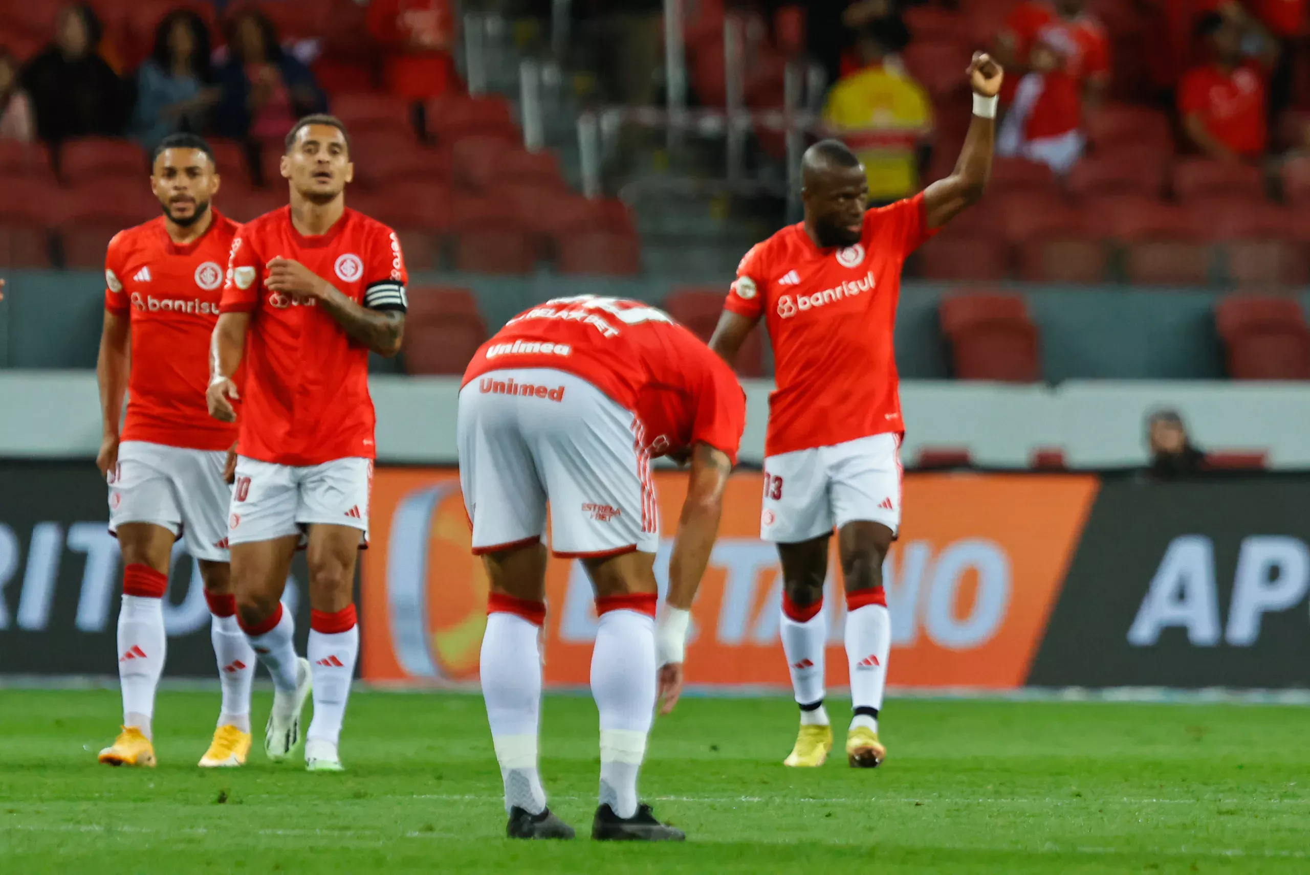 Inter de Coudet tem Mauricio e Enner Valencia