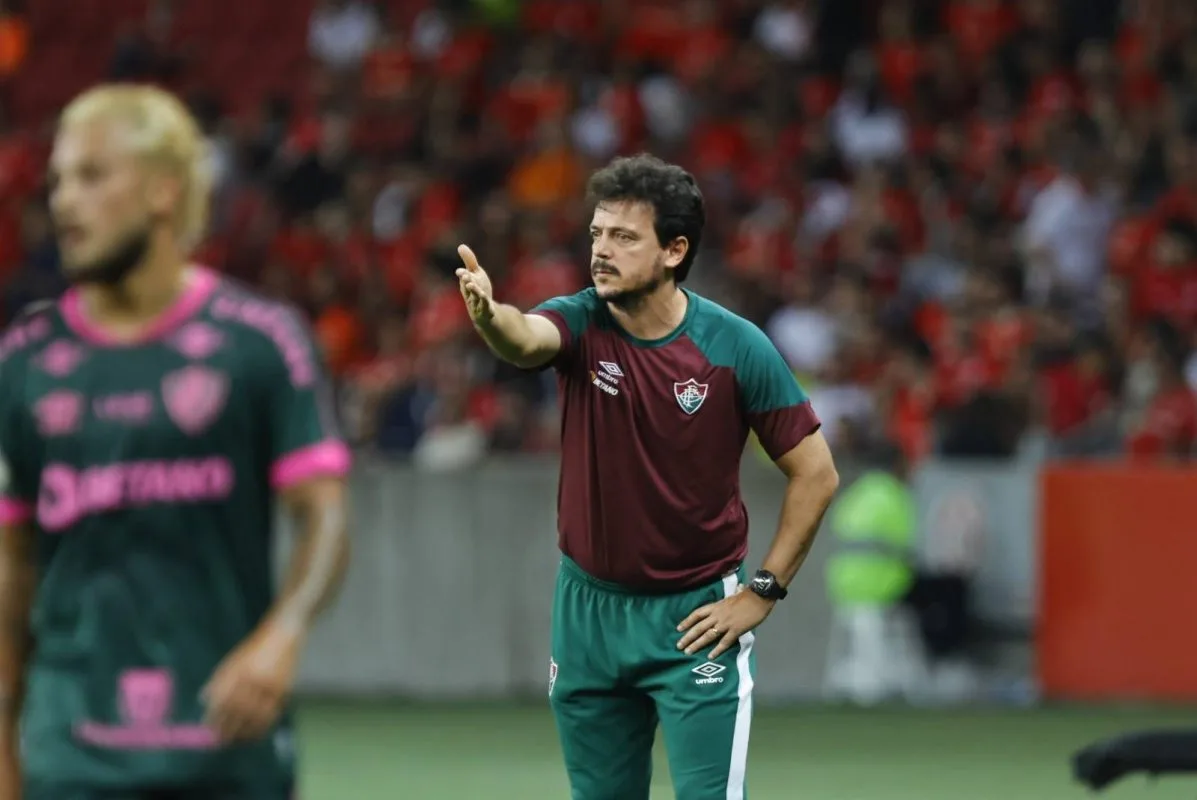 Diniz sai do Fluminense, rival do Grêmio; na mira do Inter