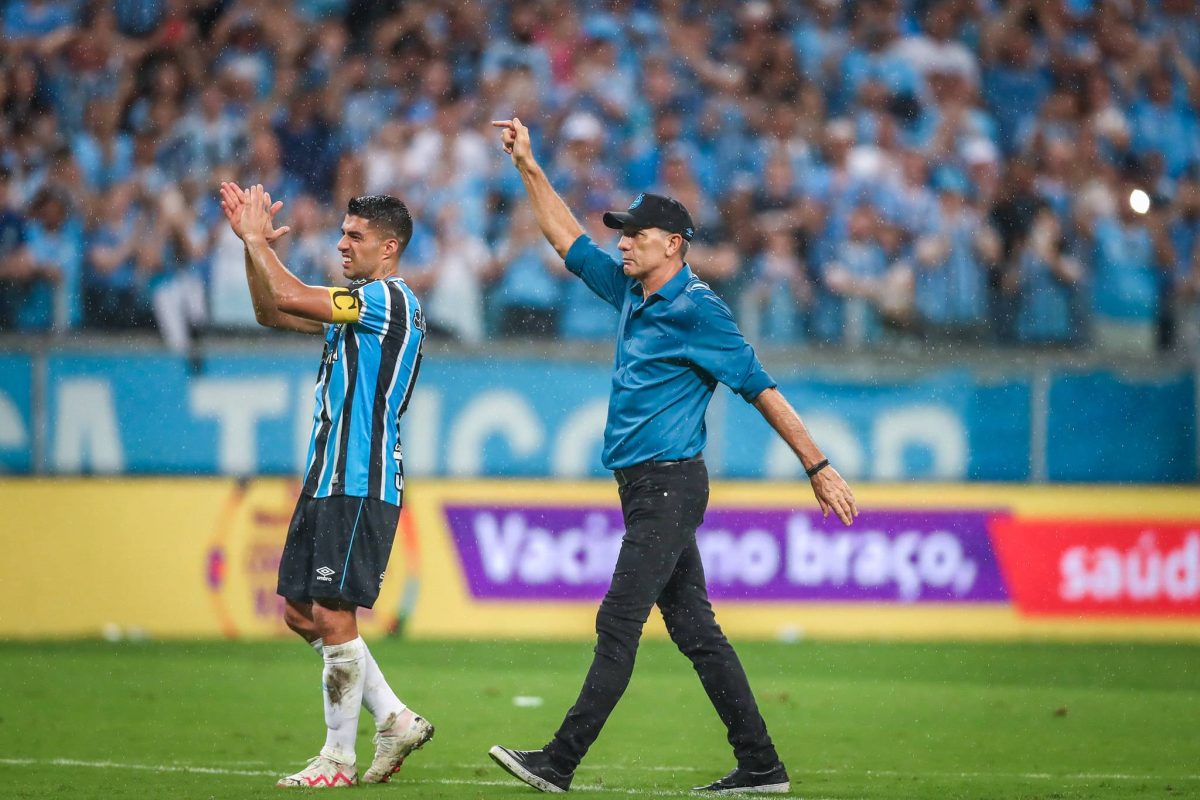Suárez dará adeus ao Grêmio hoje