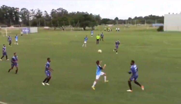 Grêmio contra Santa Cruz