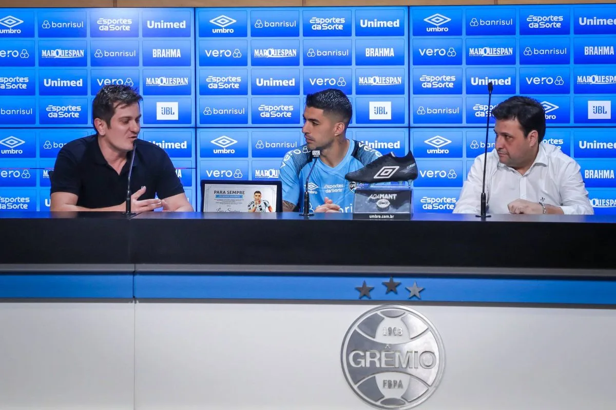 Suárez com a direção do Grêmio