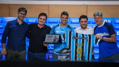 Suárez no adeus ao Grêmio de Renato