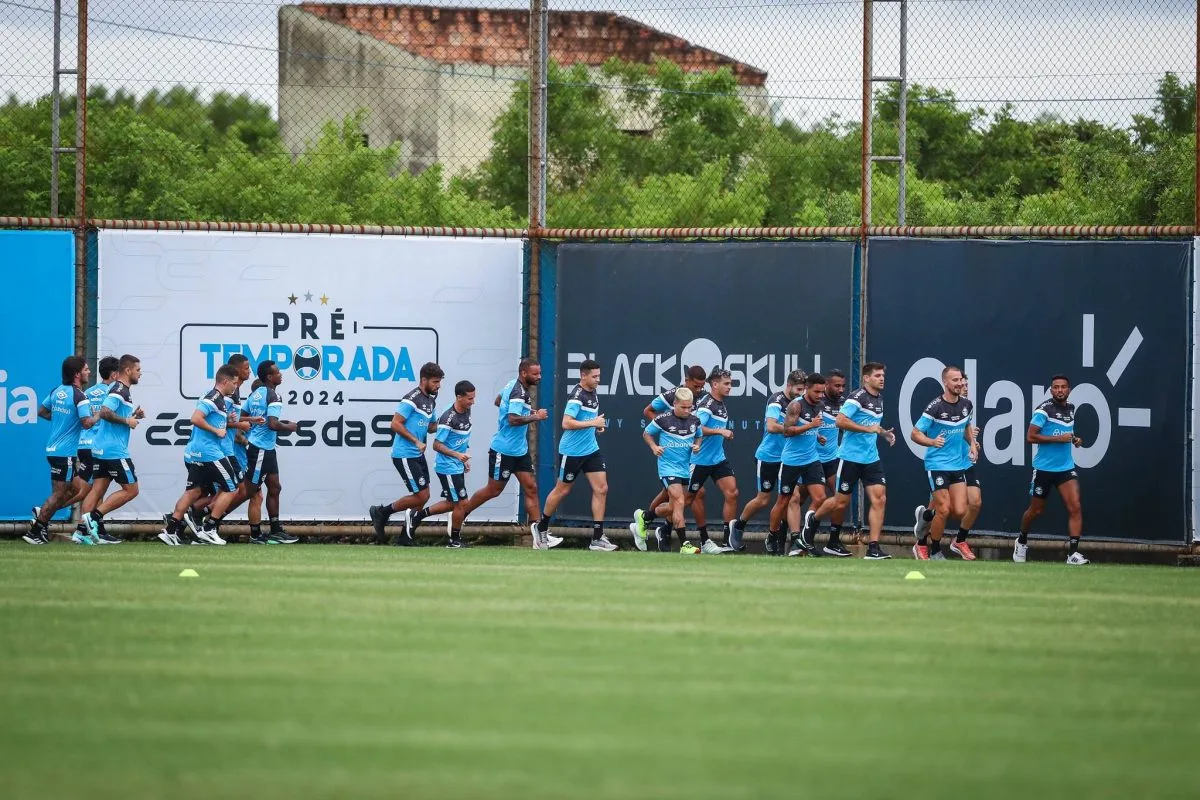 Marchesín treina pela primeira vez com os novos colegas; Grêmio pode ter desfalque no começo do Gauchão Grêmio