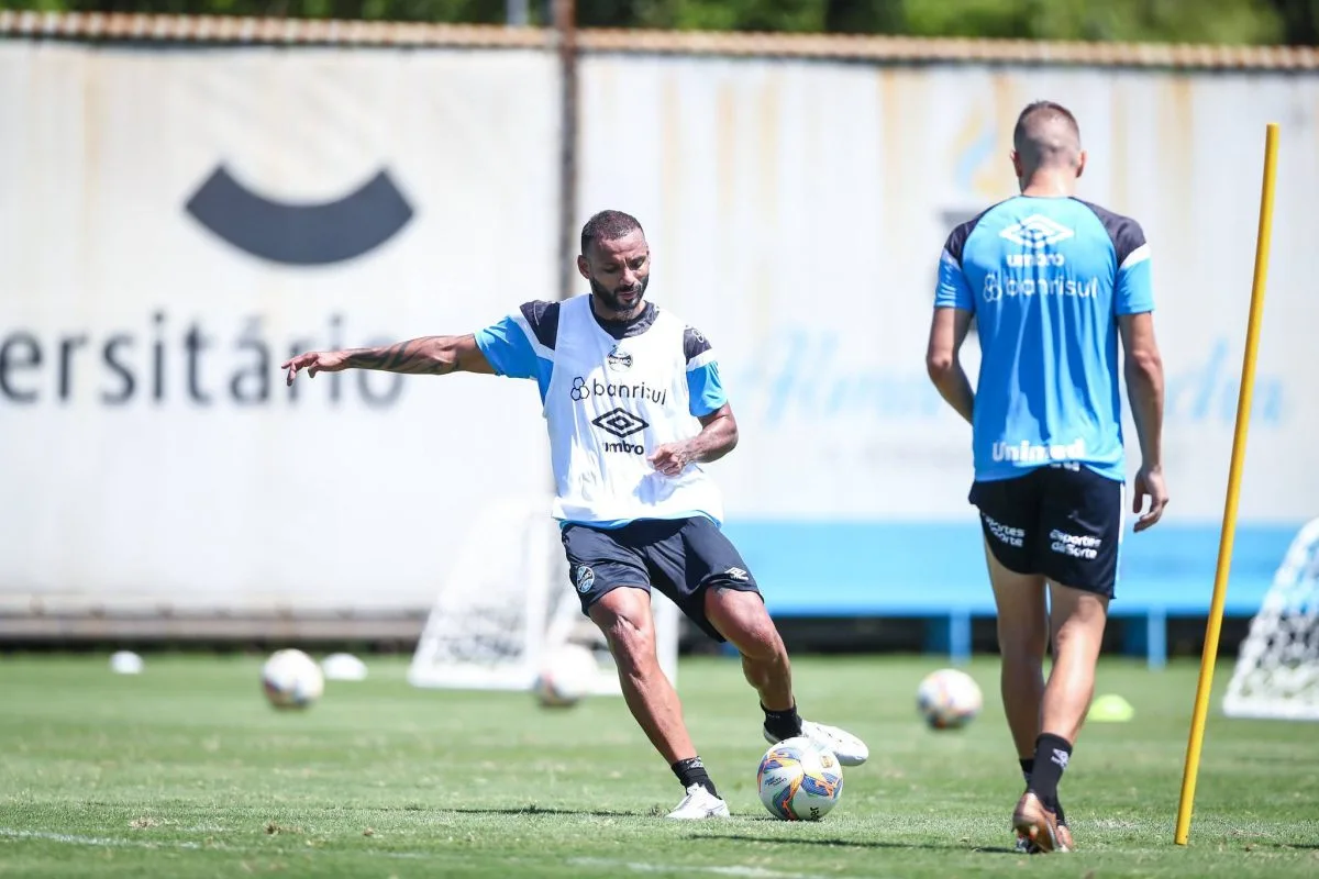 Com dois gols de JP Galvão, Grêmio vence amistoso por 9x0 e Renato indica primeira escalação do ano Grêmio