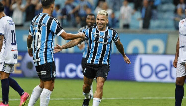 Soteldo pelo Grêmio