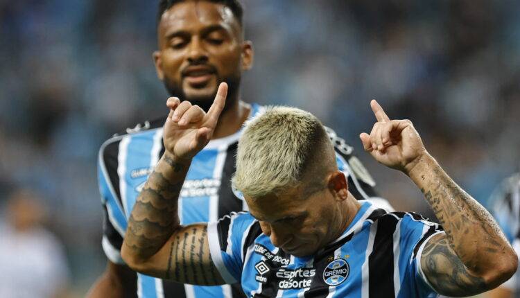 Soteldo e Reinaldo no Grêmio