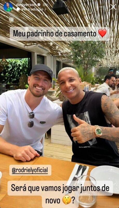 Deyverson publica foto ao lado de zagueiro do Grêmio e cria mistério: "Será que vamos jogar juntos?"