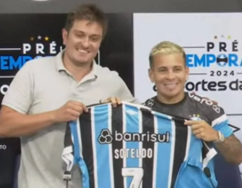 Apresentado no Grêmio, Soteldo cita Suárez e revela brincadeira de Renato pela camisa 7 Soteldo no Grêmio