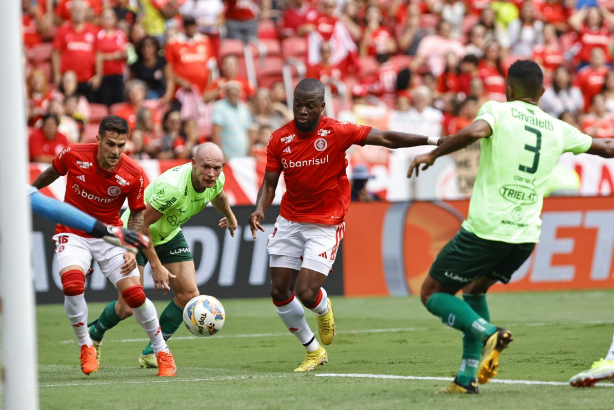 Enner Valencia pelo Inter