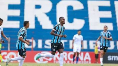 Grêmio descarta Tiquinho Soares e explica por que Jardiel não tem sido nem relacionado Jardiel brilhando pelo Grêmio