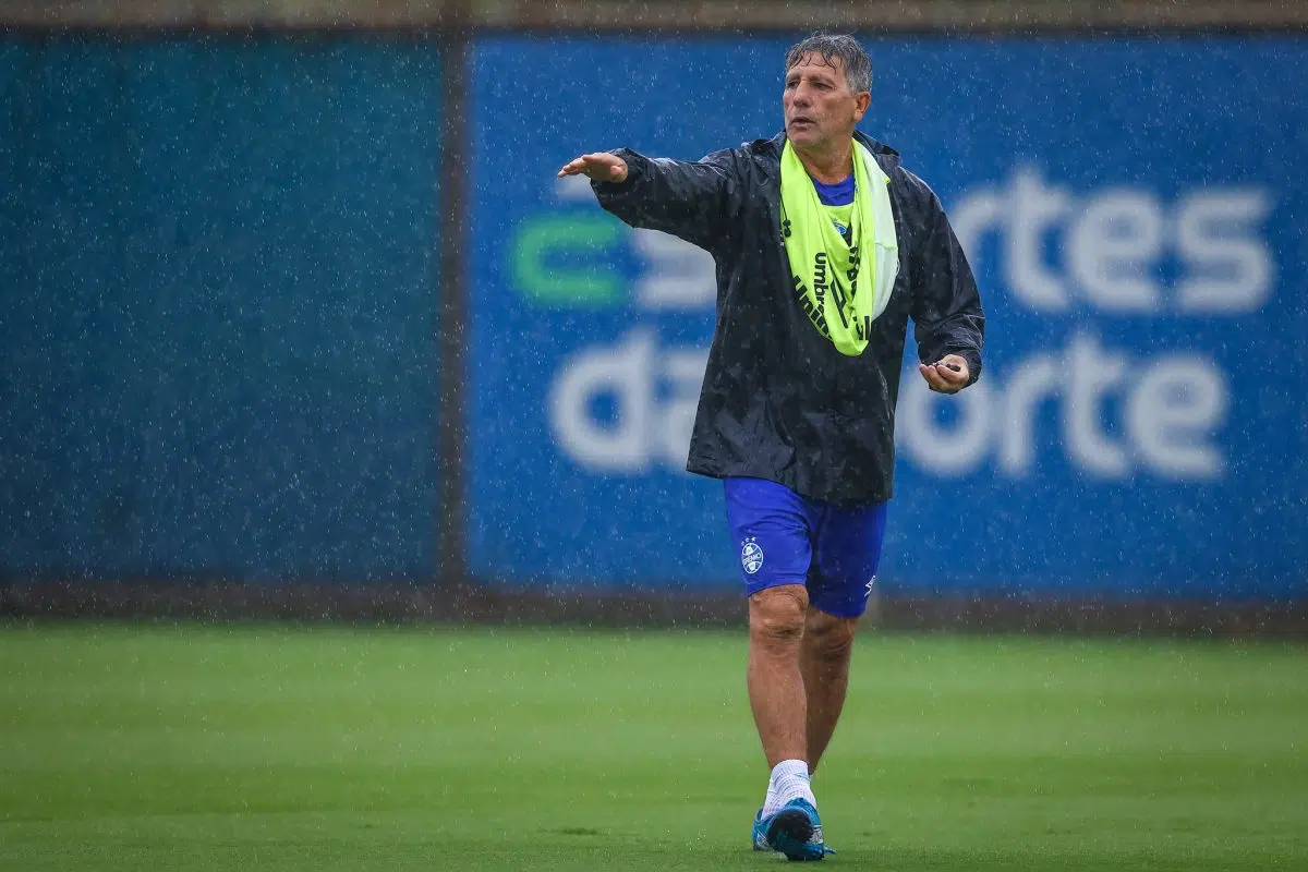 Grêmio já leva dois novos reforços para o jogo contra o Santa Cruz; veja prováveis times e onde assistir Grêmio de Renato