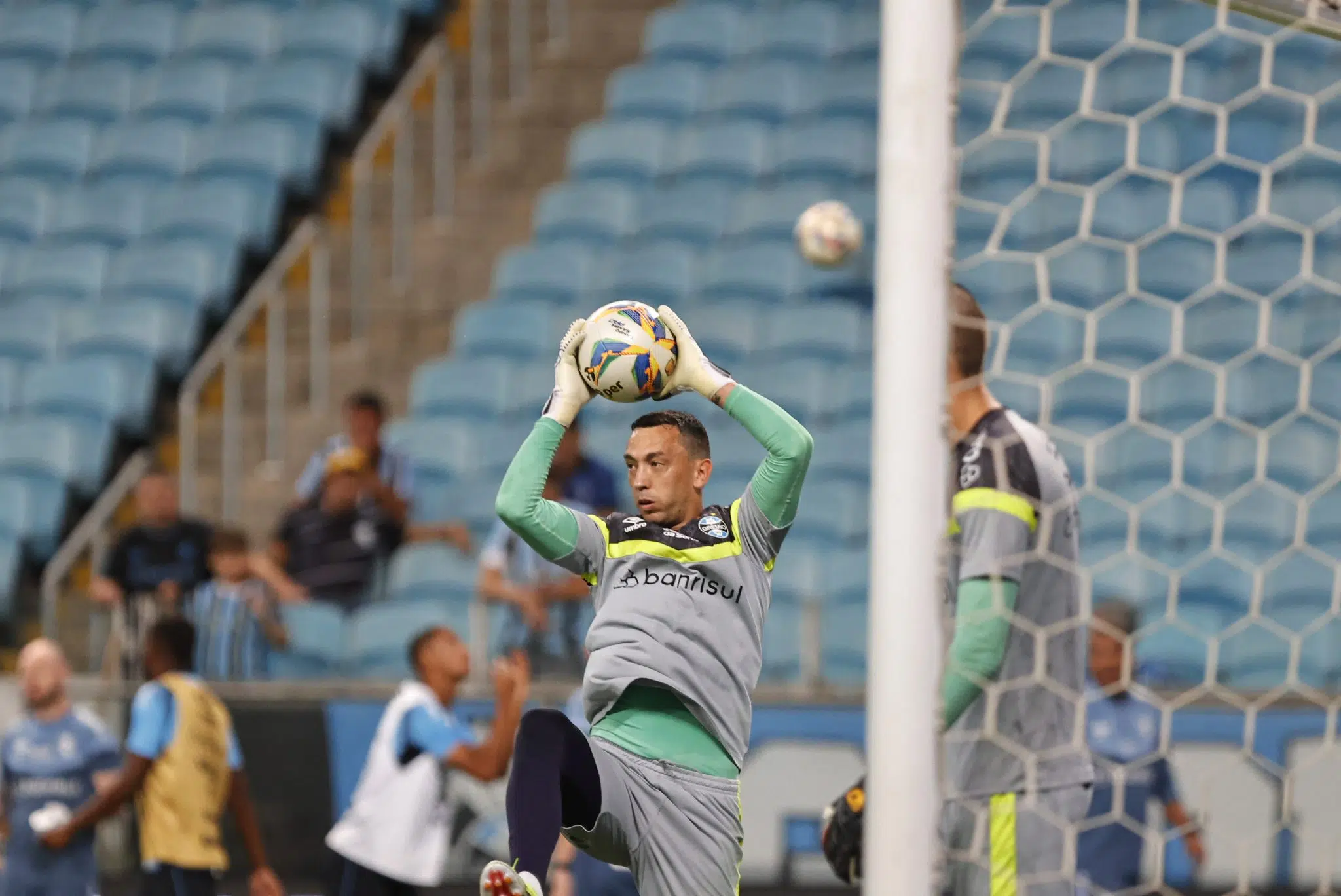 Grêmio comunica lesão sofrida por Marchesín e não divulga tempo de retorno aos gramados Grêmio comunica lesão sofrida por Marchesín e não divulga tempo de retorno aos gramados