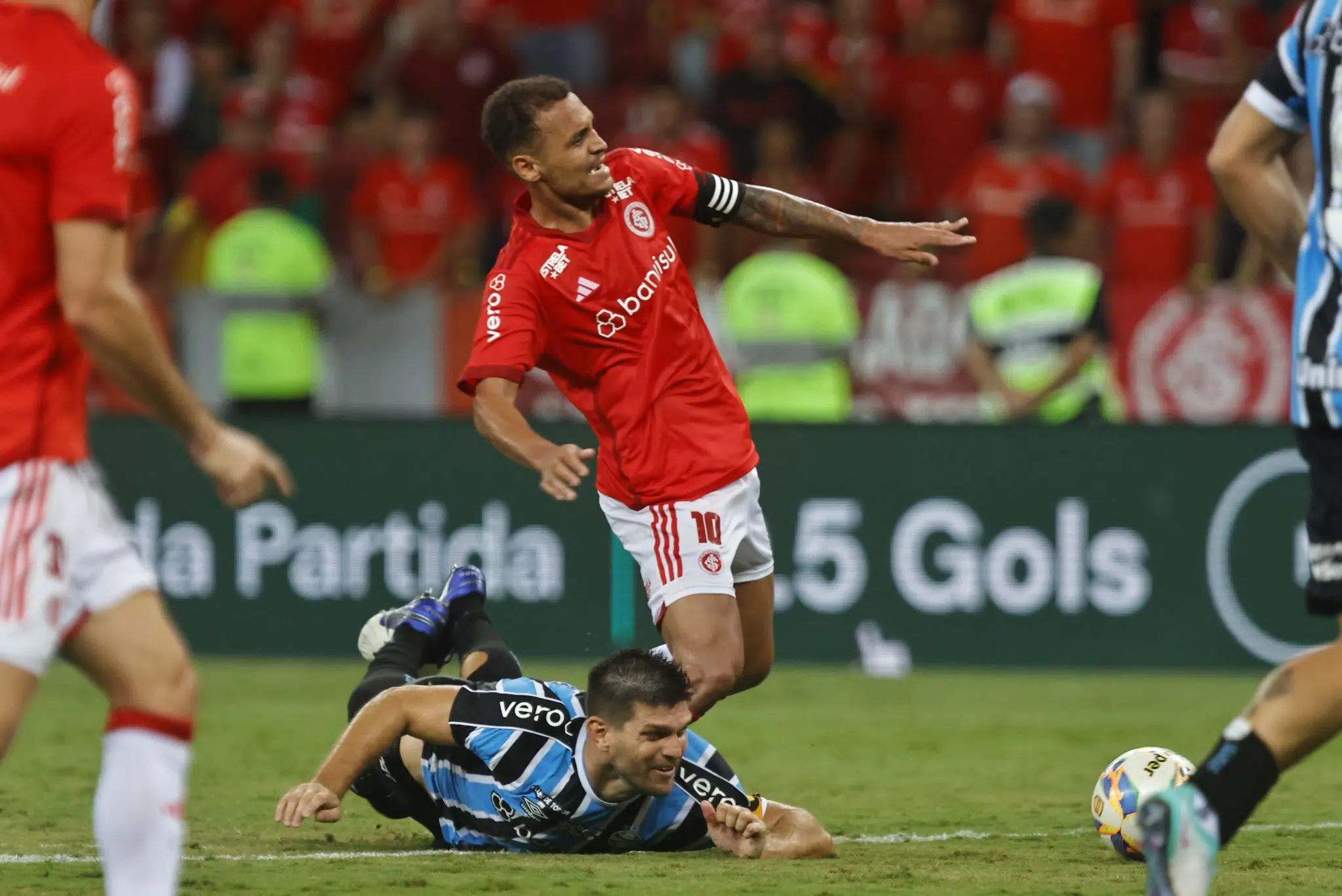 Sobre a possibilidade do Inter enfrentar o Grêmio nos playoffs da Copa Sul-Americana Inter e Grêmio