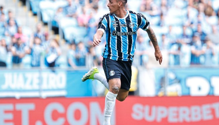 Pavón pelo Grêmio