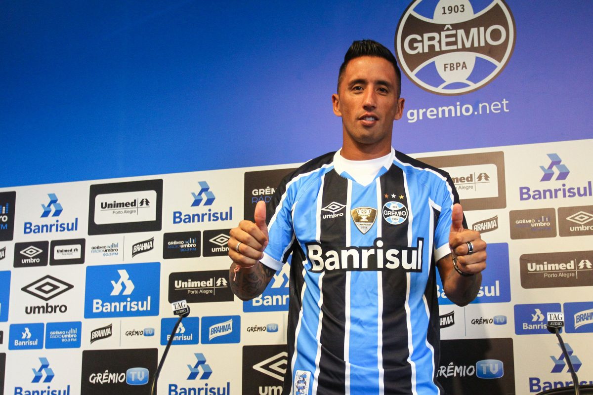 Lucas Barrios na época de Grêmio