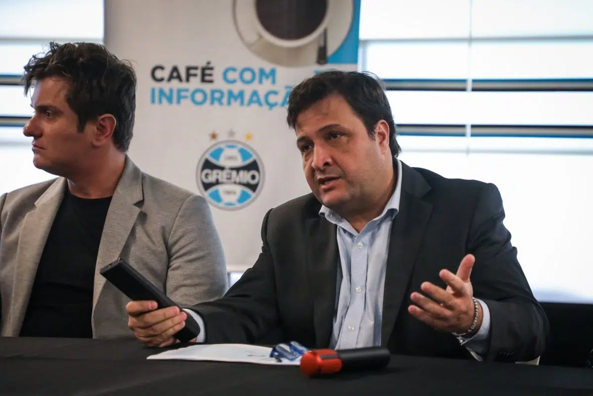 As promessas feitas por Alberto Guerra na reunião com lideranças da Geral do Grêmio Grêmio tem Guerra como presidente