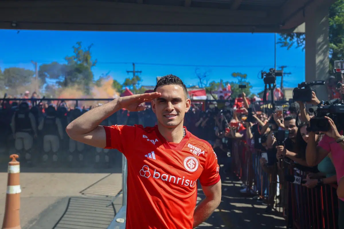 Borré espera fazer esse gesto muitas vezes pelo Inter