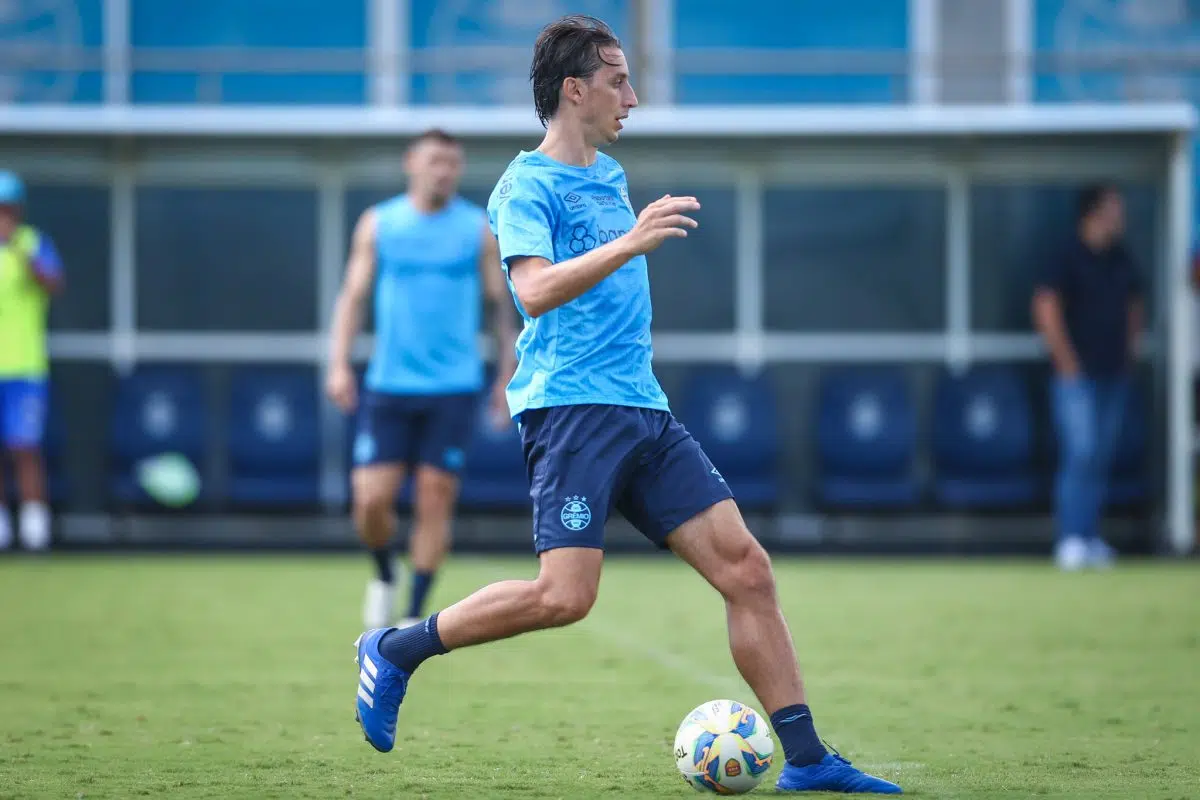 Geromel se manifesta após vitória do Grêmio e dará coletiva de imprensa nesta terça Grêmio tem Geromel