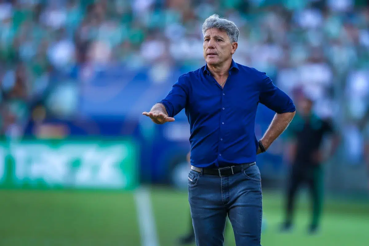 Renato brinca em coletiva e responde quando os jogadores terão folga: "Eles são os culpados" Renato pelo Grêmio