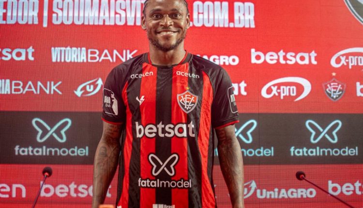 Luiz Adriano saiu do Inter e foi para o Vitória