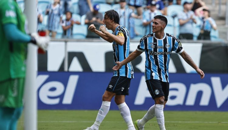 Geromel fez gol pelo Grêmio