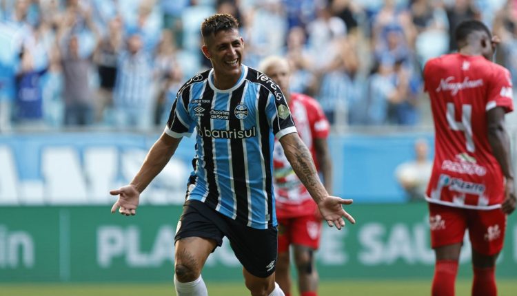 Pavón brilhou pelo Grêmio