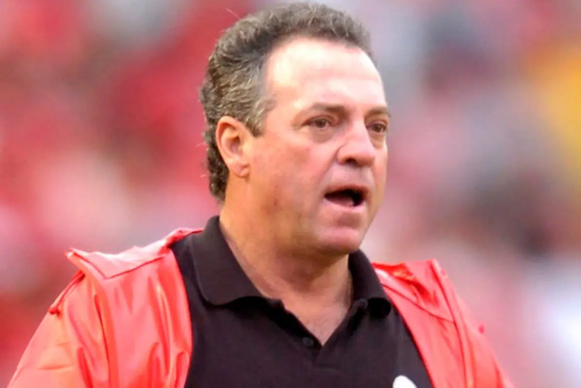 Reunião antes do Barcelona e escolha contra o São Paulo: Abel relembra fatos de 2006 em palestra Abel Braga falou de Inter e Grêmio