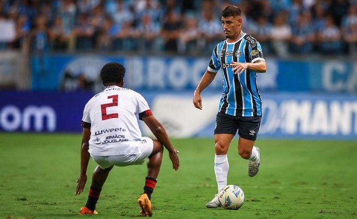 Mayk pelo Grêmio