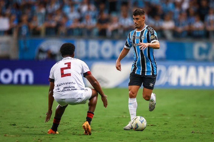 Mayk pelo Grêmio