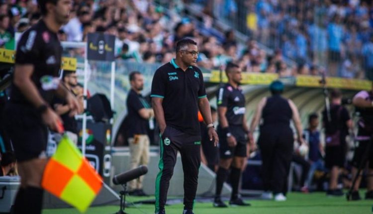 Roger pelo Juventude contra o Grêmio; Inter pensa