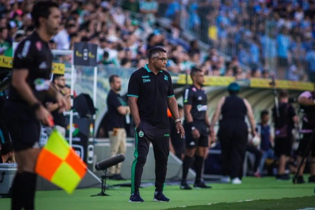 Roger pelo Juventude contra o Grêmio; Inter pensa