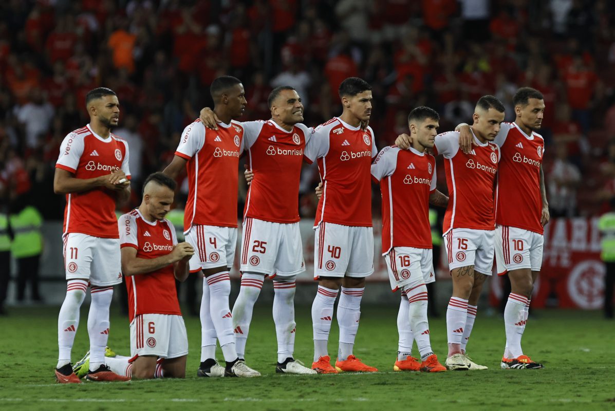 Inter confirma que está buscando profissional para auxiliar no "fator psicológico" dos jogadores Inter