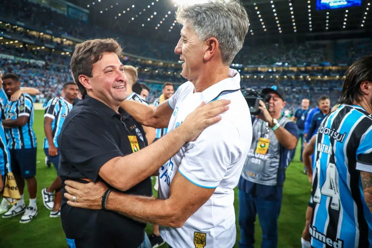 Presidente do Grêmio descarta saída de Renato, promete reforços e elogia elenco: "Muito bom" Grêmio tem Guerra e Renato