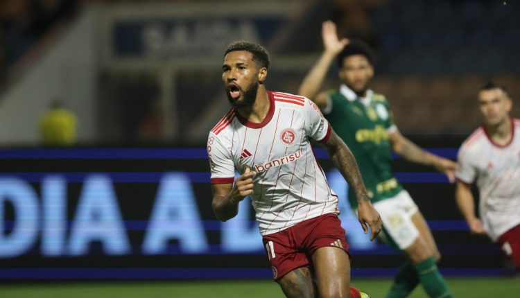 Wesley fez gol pelo Inter contra o Palmeiras