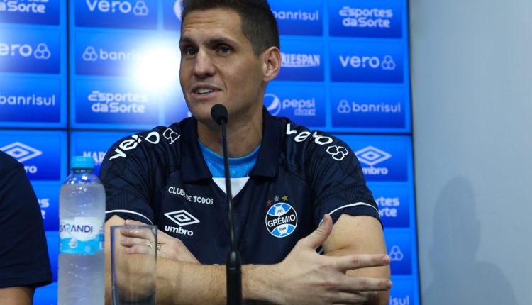 Grêmio contratou Rafael Cabral