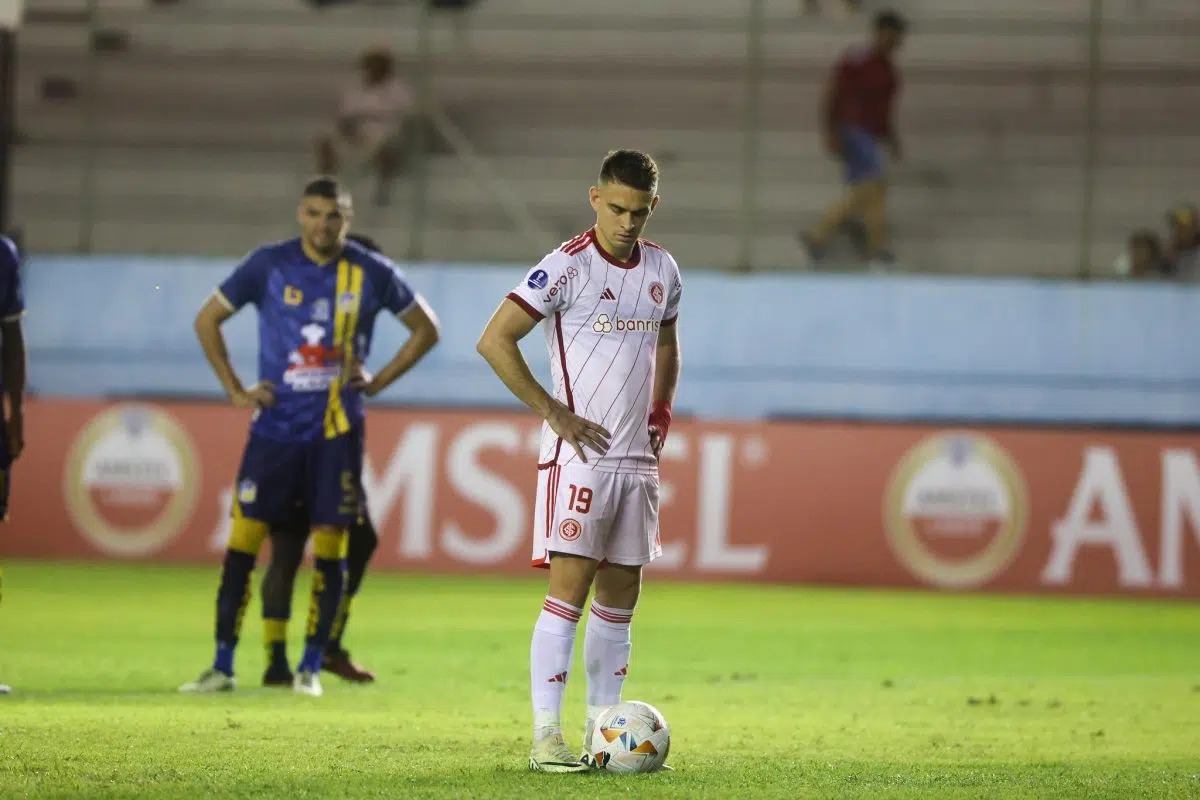 Borré se manifesta depois de marcar o seu primeiro gol pelo Inter: "Um pouco de alívio" Borré pelo Inter